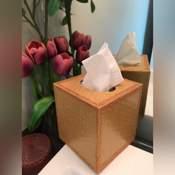 HANDMADE GOLDEN NEST THEMED TISSUE BOX - Picture 1 of 10